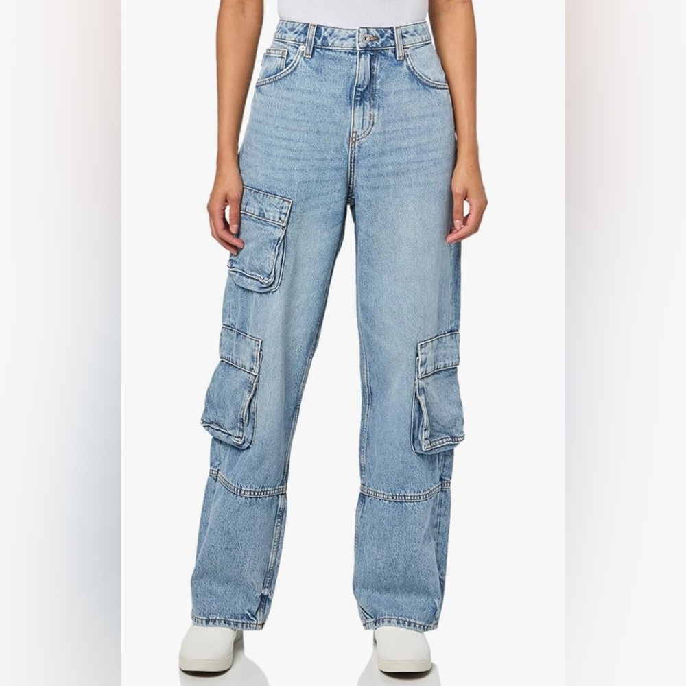 NWT - HUGO Women's Cargo Pocket Wide Leg Jean Size 30/32